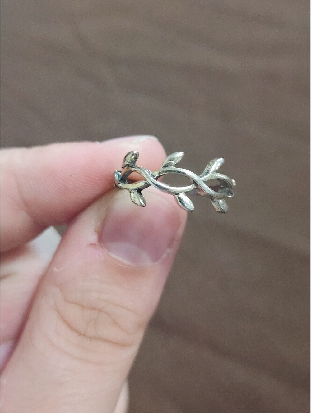 Silver Tone Leaf Vine Ring Size 6.5